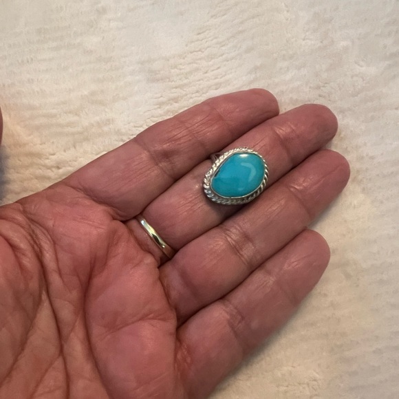 Native Vintage Sleeping Beauty Navajo Sterling Silver Turquoise Ring - Picture 2 of 6